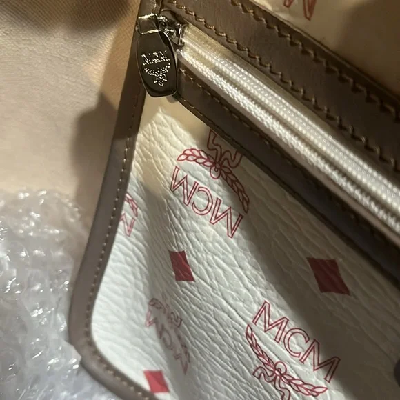 Host Appreciation First and Second prize on a random Wheel draw - Picture 5 of 11